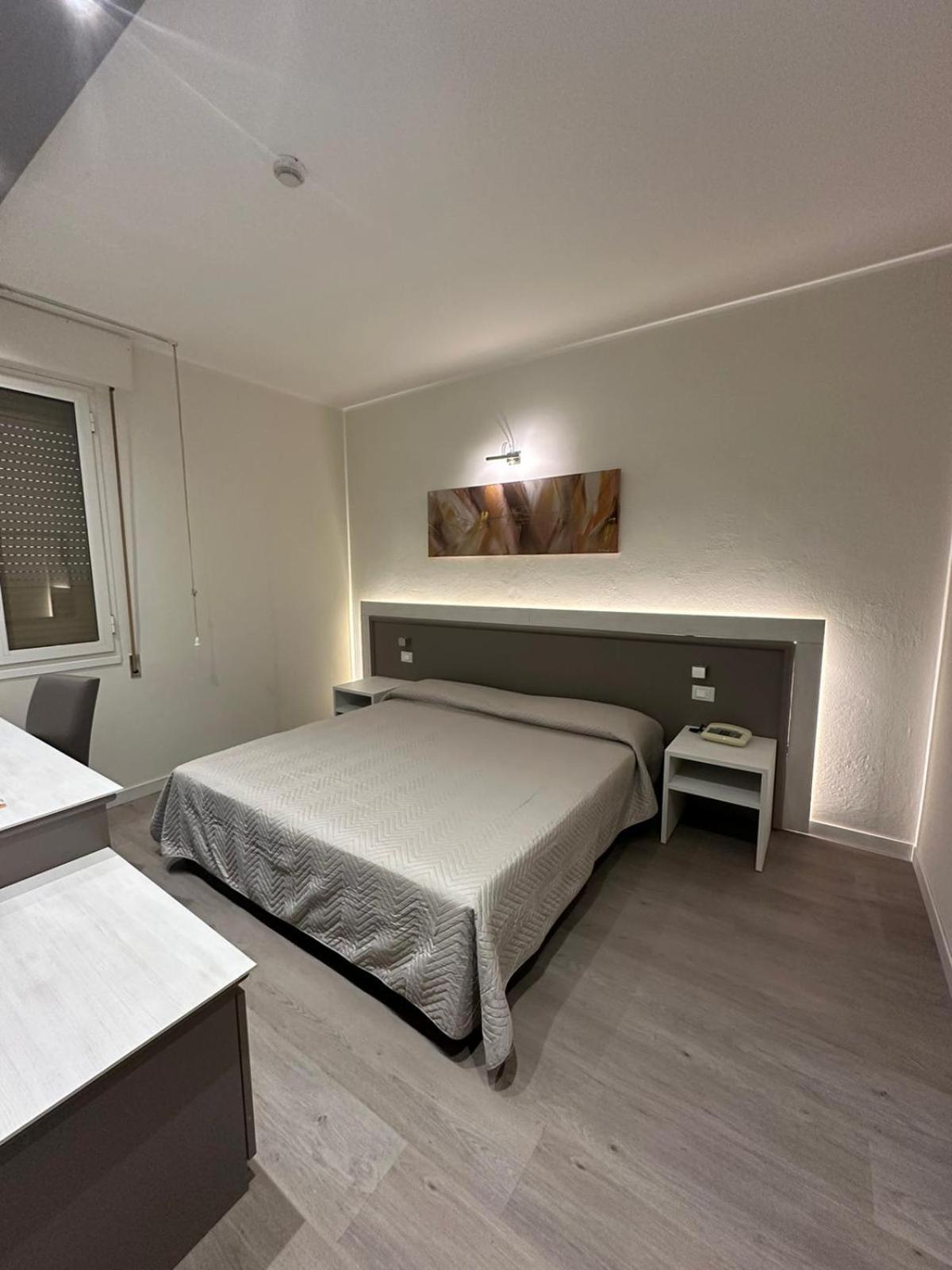 Hotel Europa Cento  Buitenkant foto